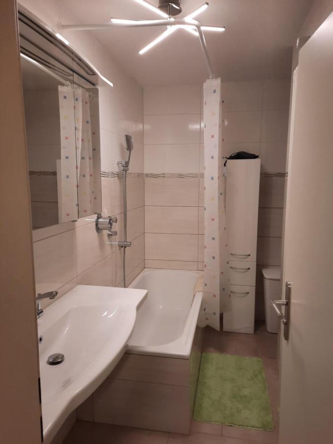 Moderne 3Zimmer Wohnung, in Königsbrunn Exterior foto