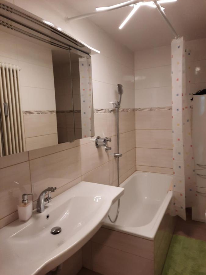 Moderne 3Zimmer Wohnung, in Königsbrunn Exterior foto